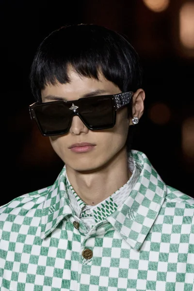 Look 94